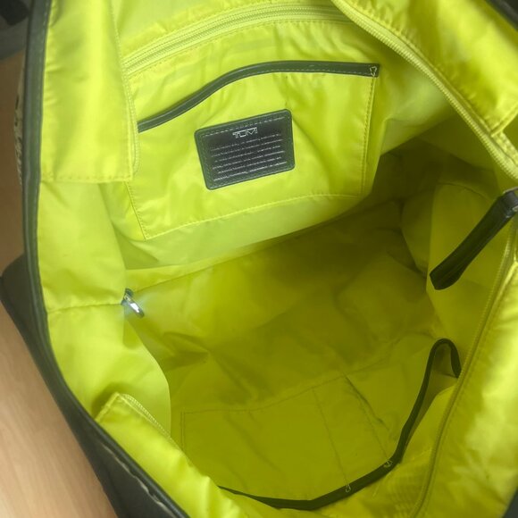 $250 TUMI SNAKE PYTHON PRINT TOTE NYLON LEATHER TRIM BAG - Picture 7 of 7